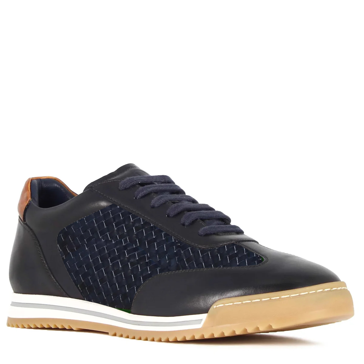 Men's casual sneaker in woven leather