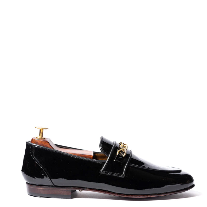 Patent Shiny Leather Loafers With Gold Chain Black
