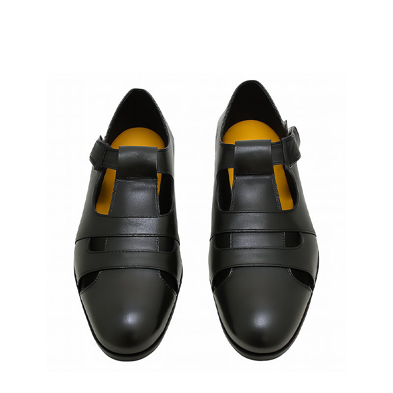 Closed-Toe Tan Leather Sandal with Buckle Strap