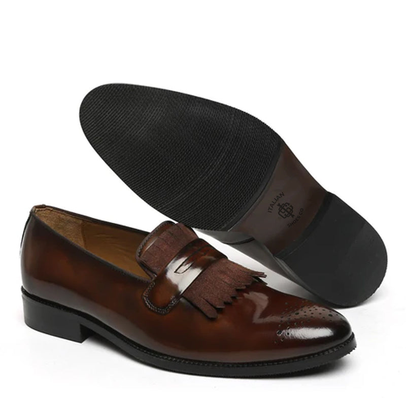 Patent Leather Slip-On Black Shoe With Suede Fringes