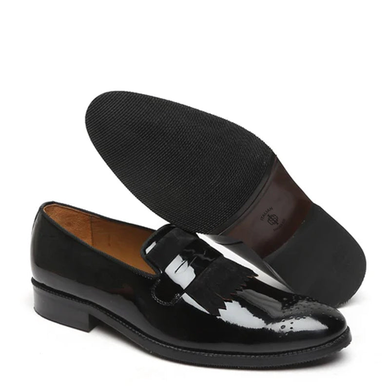 Patent Leather Slip-On Black Shoe With Suede Fringes