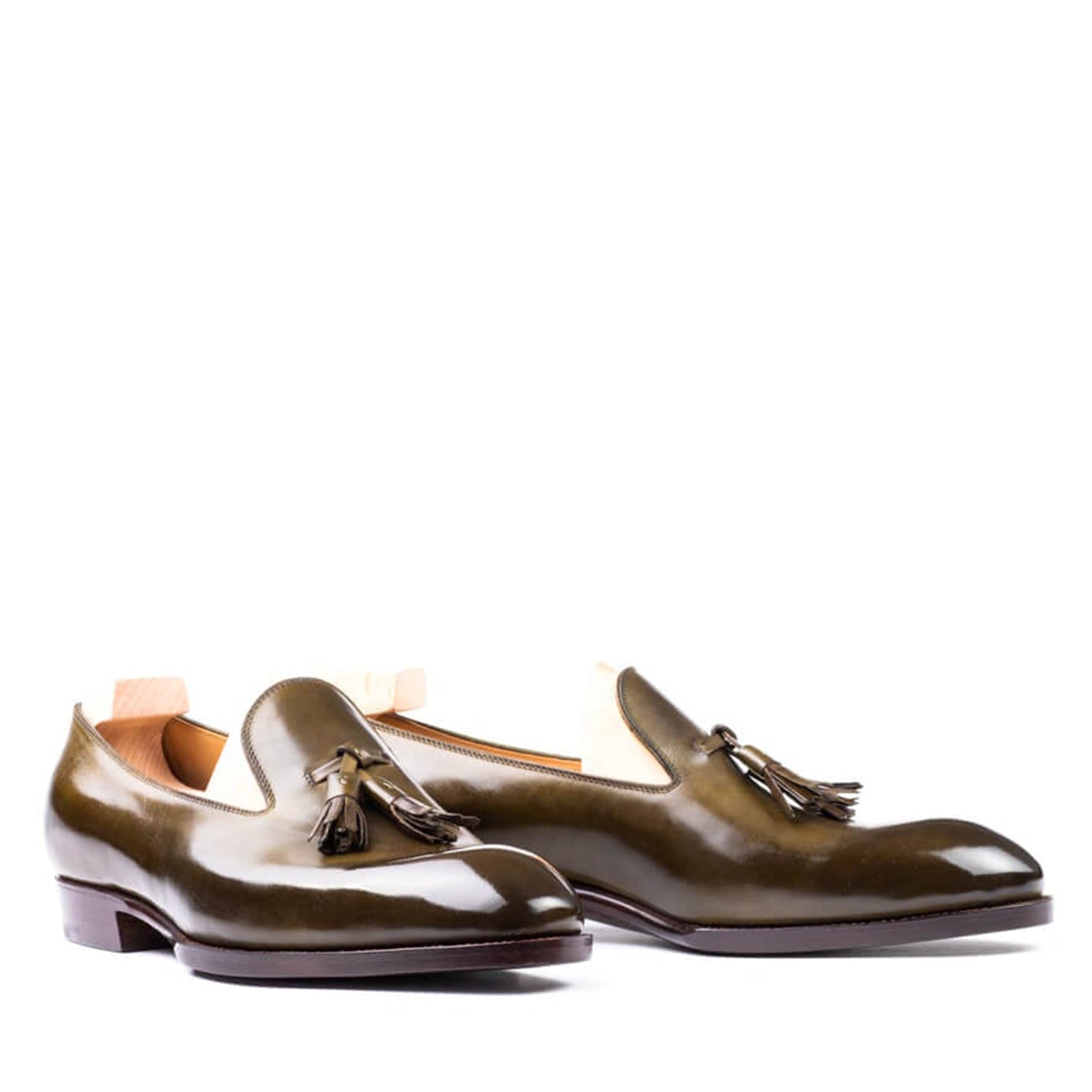 Plain Round-Toe Leather Tassel Loafer