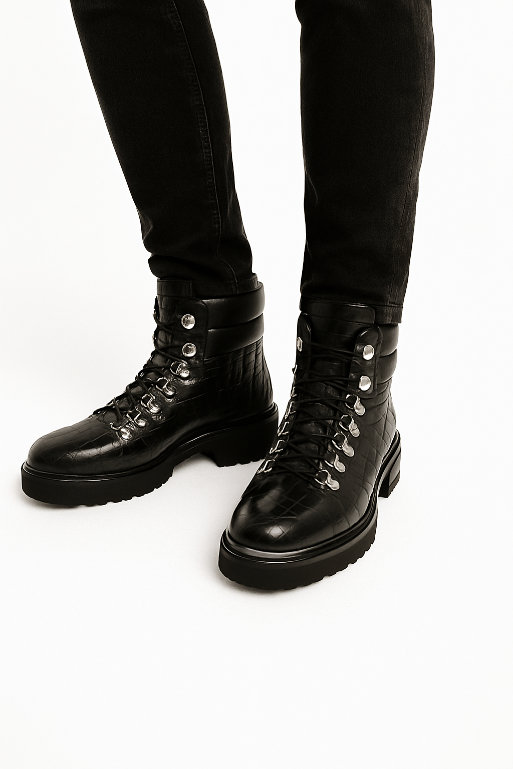 Croco Deep Cut Leather Lace-UP Ankle Boot Black