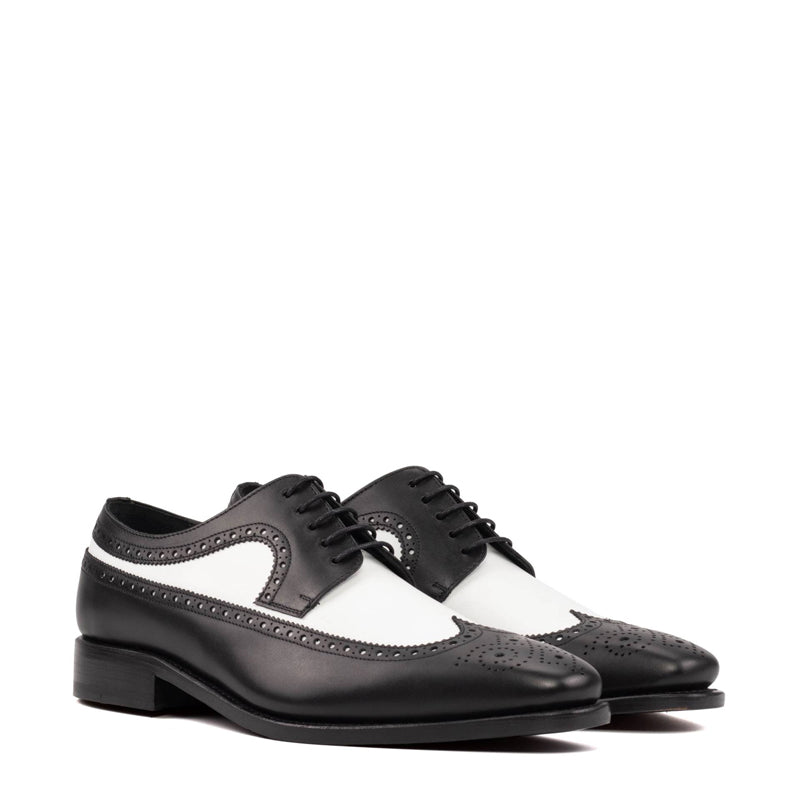 Wingtip Dual Solid Leather Oxford Shoe in Black and White