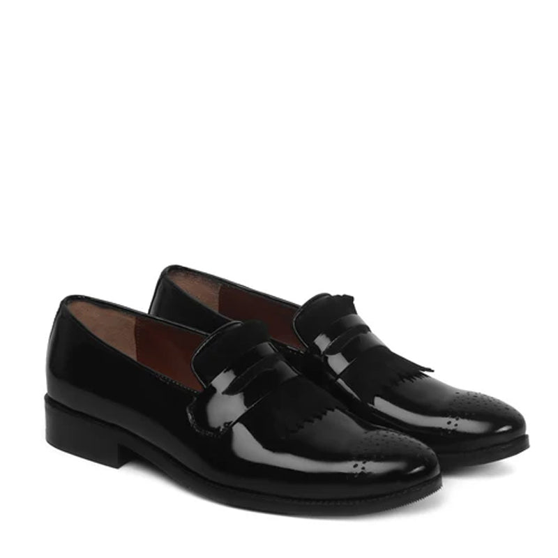 Patent Leather Slip-On Black Shoe With Suede Fringes